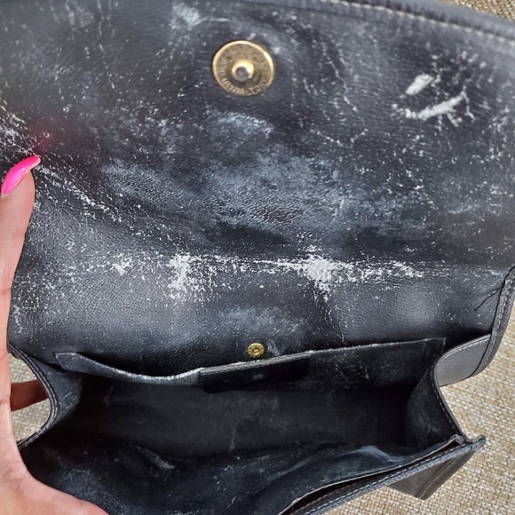 Poor Condition Black Vintage Gucci Clutch - Picture 4 of 8